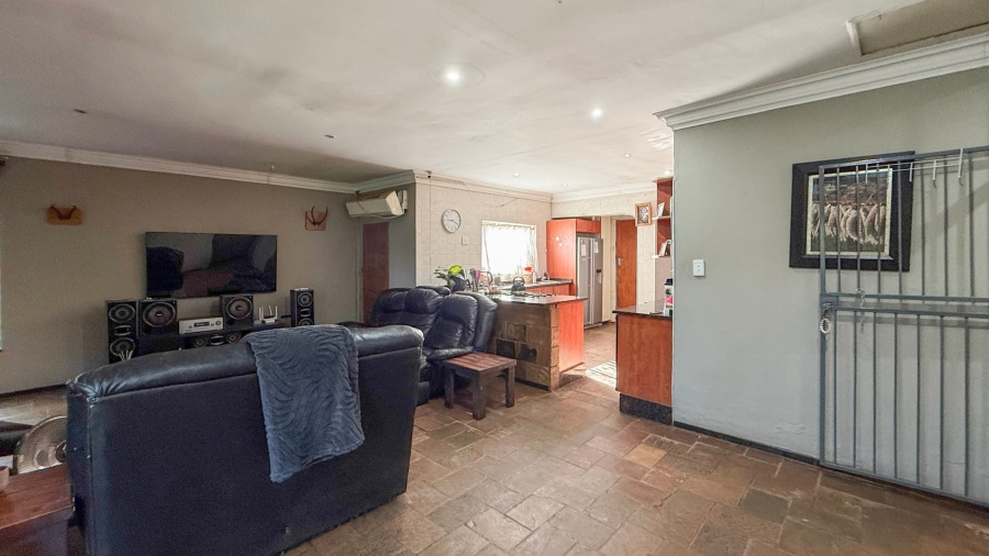 4 Bedroom Property for Sale in Melodie North West